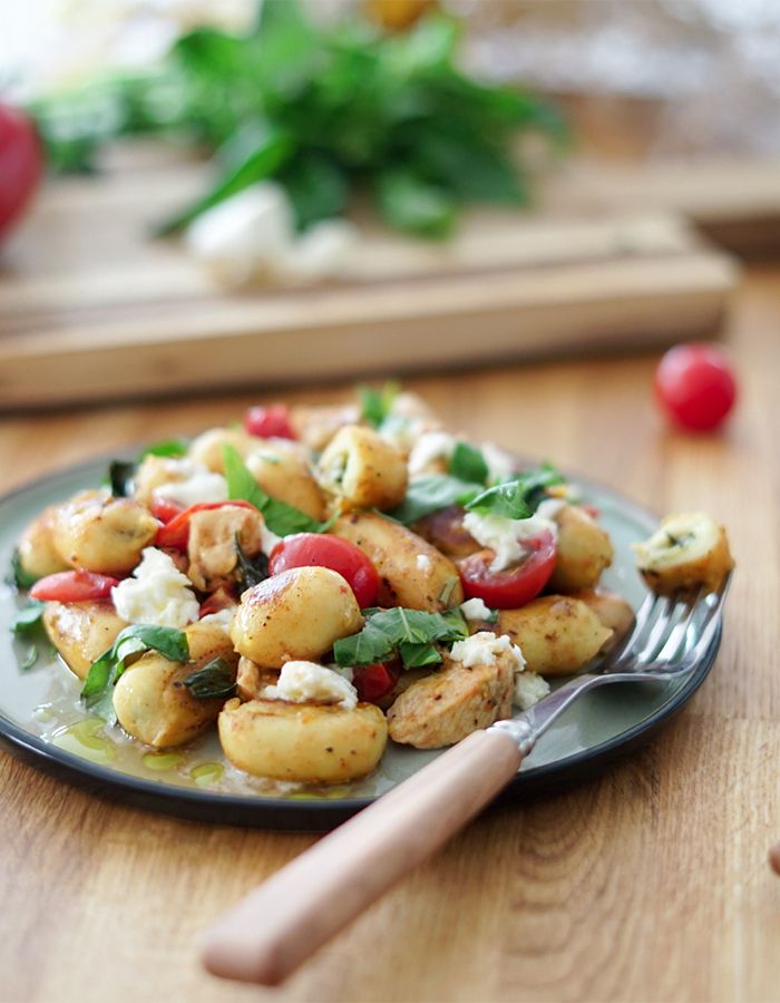 Recette Gnocchi à Poêler au poulet et aux tomates cerises Lustucru Sélection